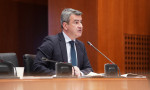Lagüens, en la comisión de Institucional