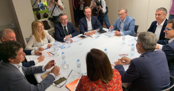 Reunión entre los comités de negociación de PP y Cs en Aragón