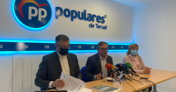 Manuel Blasco, Joaquín Juste y Carmen Pobo, durante la rueda de prensa celebrada este jueves en Teruel