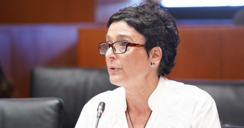 Ana Marín durante una intervención en la Comisión de Sanidad de las Cortes de Aragón
