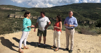Emma Buj, Raquel Clemente y Manuel Blasco han visitado este sábado la localidad de Cantavieja