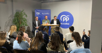 La nueva sede del Partido Popular de Alcañiz ha recibido a más de un centenar de afiliados y simpatizantes