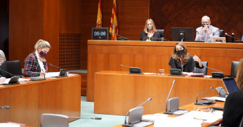 María Navarro, durante su comparecencia, ha respondido a las preguntas de Mar Vaquero