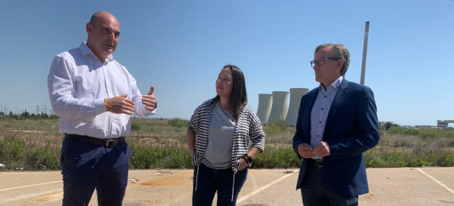 Gracia Suso, Quílez y Juste en Andorra, horas antes de la demolición de las tres torres de refrigeración de la Central Térmica