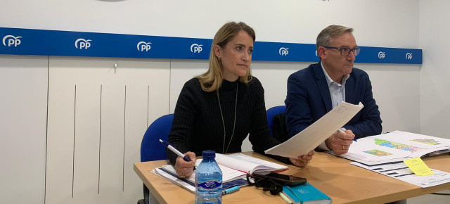 Yolanda Sevilla y Joaquín Juste en la reunión de coordinación del Partido Popular de Teruel