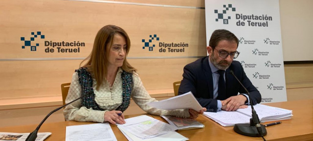 Yolanda Sevilla y Carlos Boné en una rueda de prensa en la Diputación Provincial de Teruel