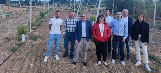 Joaquín Juste ha mantenido un encuentro con agricultores afectados por el virus sharka