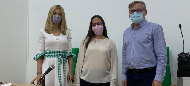 Mar Vaquero, Silvia Quílez y Joaquín Juste durante la clausura de la Junta Local de Andorra