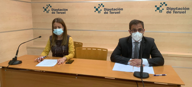 Yolanda Sevilla y Carlos Boné en una rueda de prensa en la Diputación Provincial de Teruel