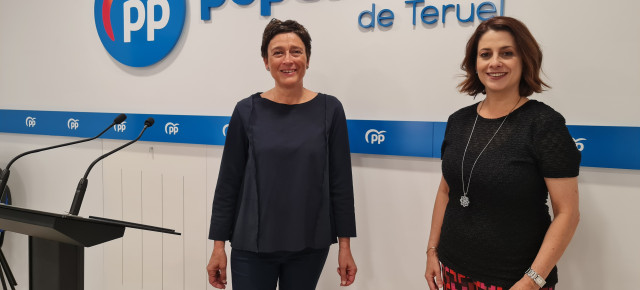 Ana Marín y Emma Buj, en la sala de prensa del Partido Popular de Teruel