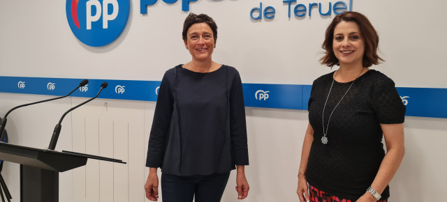 Ana Marín y Emma Buj, en la sala de prensa del Partido Popular de Teruel