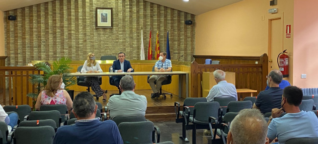 Reunión con alcaldes y concejales en Valdejalón