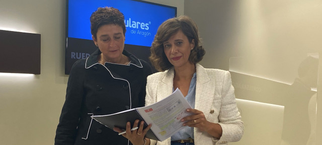 Marín y Orós en la sala de prensa de las Cortes