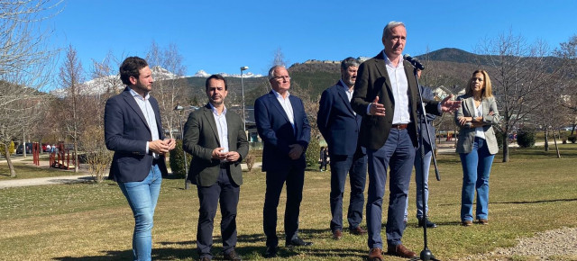 El PP Aragón defiende en Jaca la candidatura conjunta a los JJOO con Cataluña en igualdad