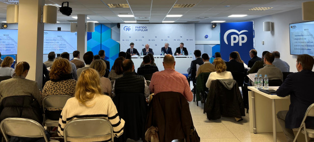 Consejo territorial de alcaldes de Aragón en la sede del Partido Popular